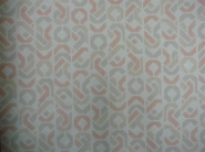 roze grijs beige geometrische figuren in banden